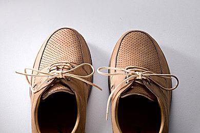 类肉鸽策略游戏《亡者之地》现已在Steam平台正式发售